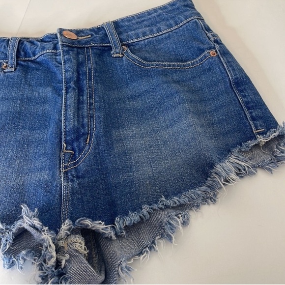 BDG (Urban Outfitters) Super High Rise Dolphin Denim Shorts Size 27 - Picture 6 of 15